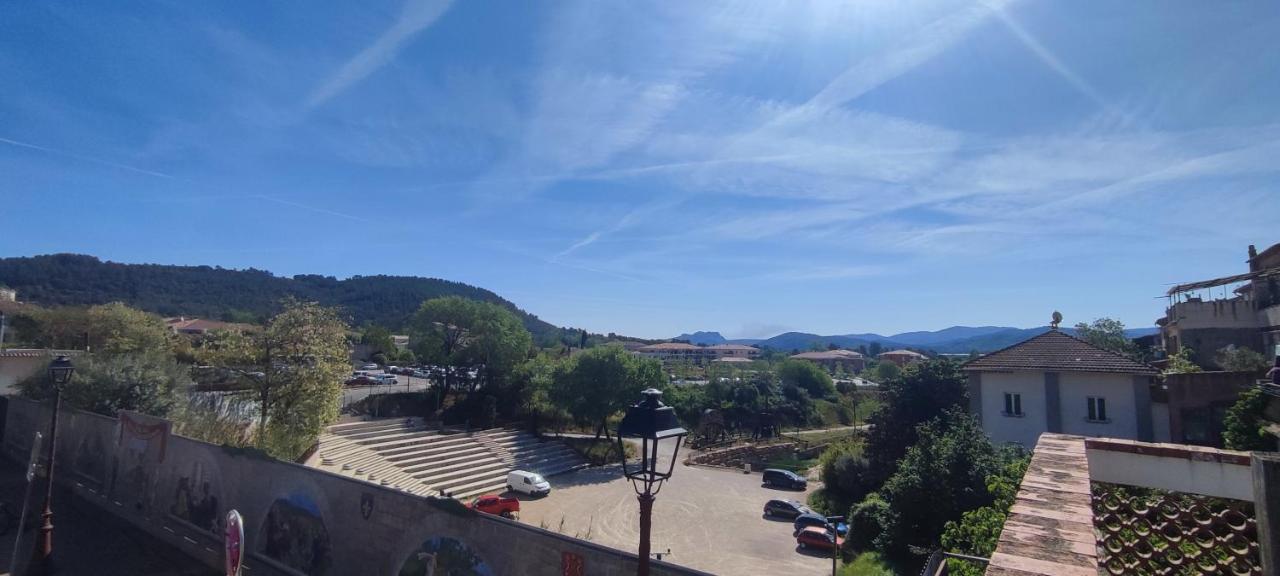 Appartement Provencal Avec Terrasse Dans Le Var Les Arcs-sur-Argens ภายนอก รูปภาพ